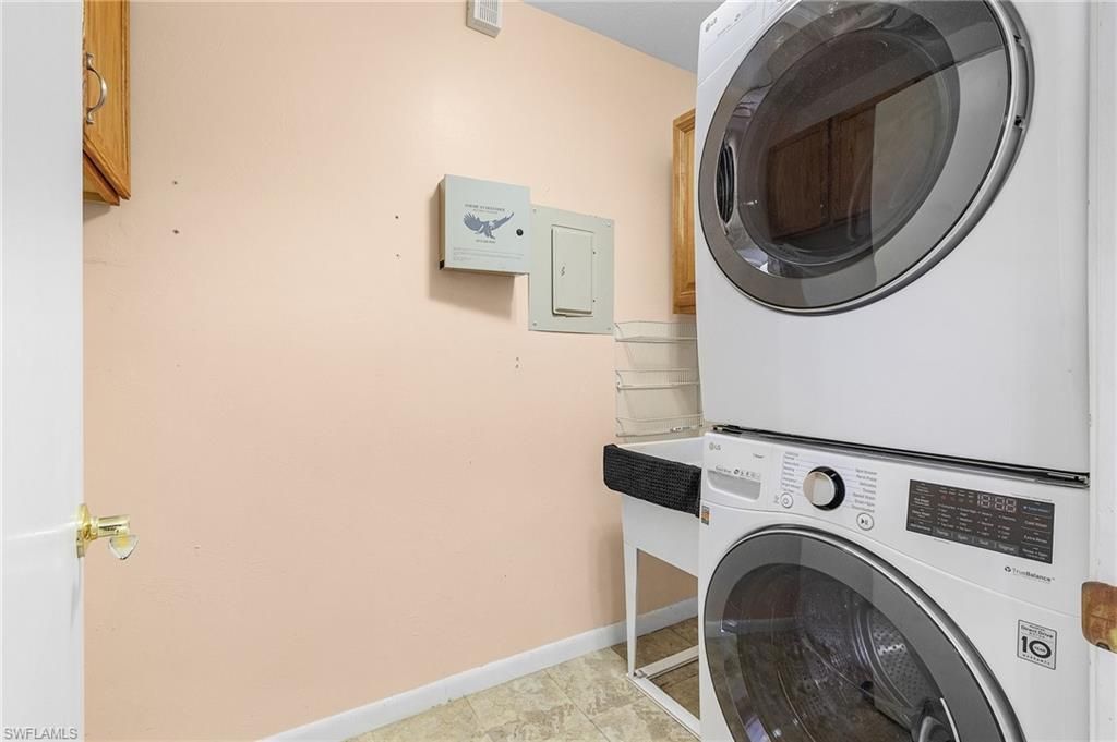 1907 SE 40th Ter, Unit 102, Cape Coral, FL 33904 Photo