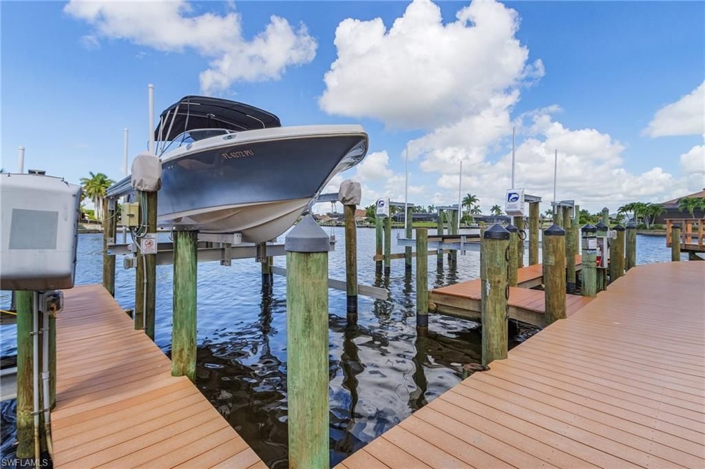 1907 SE 40th Ter, Unit 102, Cape Coral, FL 33904 Photo