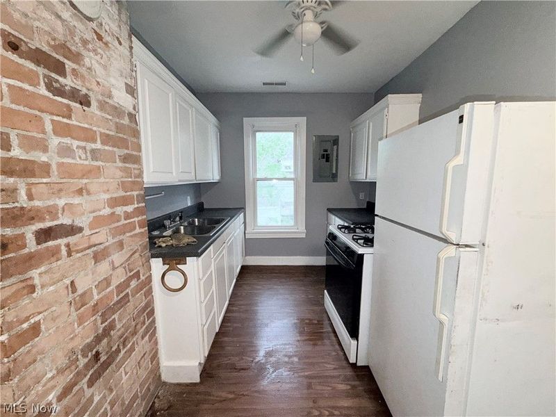 318 Courtland Avenue, Toledo, OH 43609 Photo 14