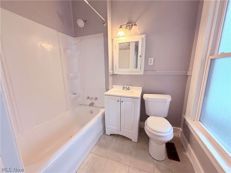 318 Courtland Avenue, Toledo, OH 43609 Photo 2