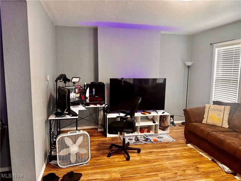 318 Courtland Avenue, Toledo, OH 43609 Photo 2