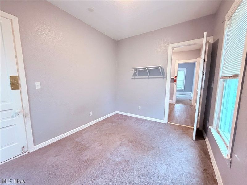 318 Courtland Avenue, Toledo, OH 43609 Photo 6