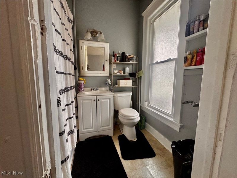 318 Courtland Avenue, Toledo, OH 43609 Photo 8