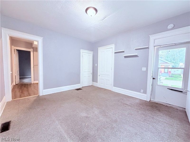 318 Courtland Avenue, Toledo, OH 43609 Photo 9