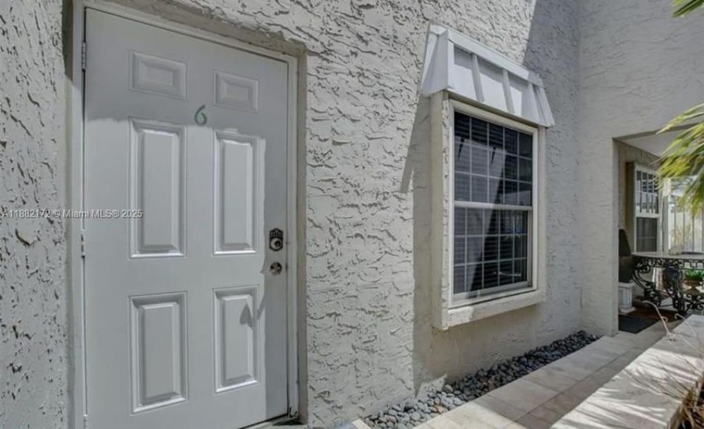 2708 NE 14th St Cswy, Unit 6, Pompano Beach, FL 33062 Photo
