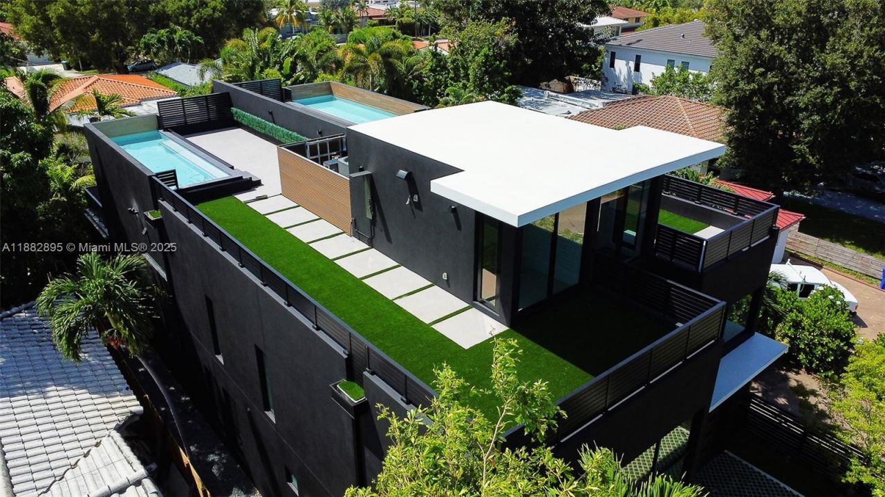 420 SW 15th Rd, Miami, FL 33129 Photo