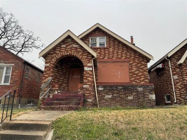 4934 Plover Avenue, St Louis, MO 63120