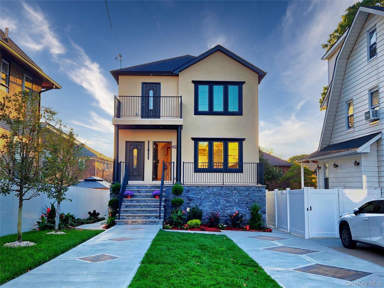 372 Sharon Avenue, Staten Island, NY 10301 Main Photo