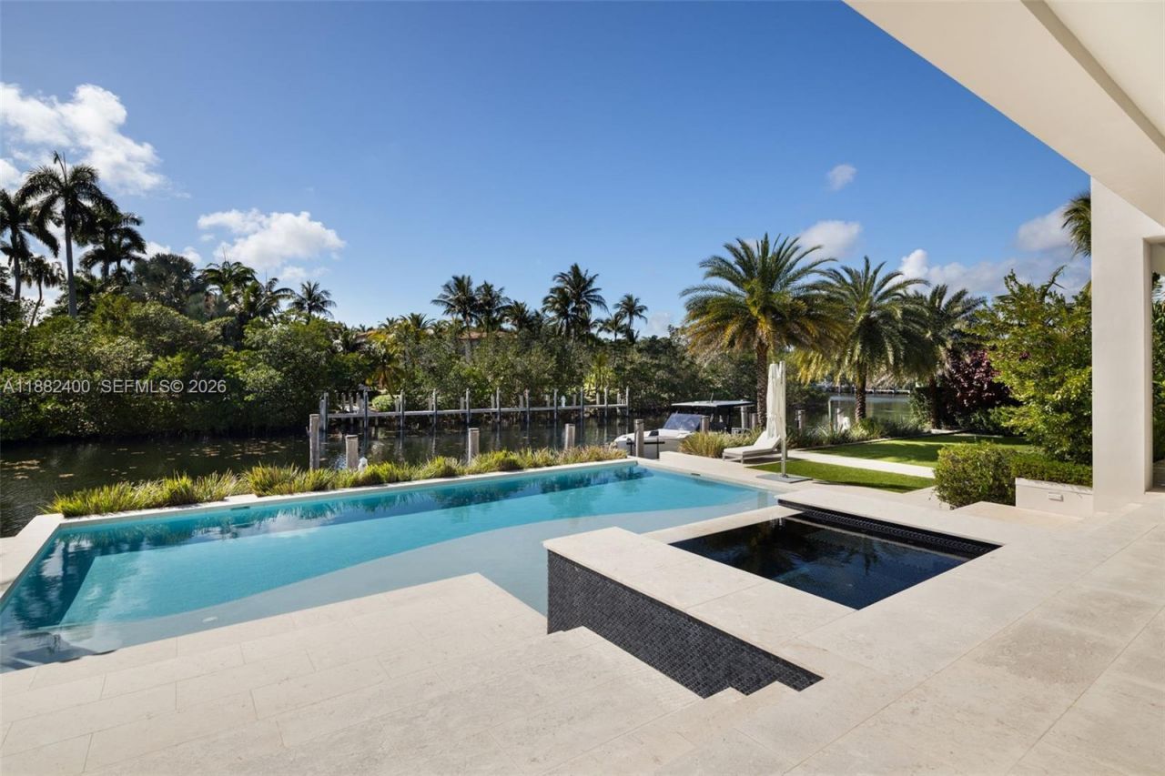 9360 Balada St, Coral Gables, FL 33156 Photo