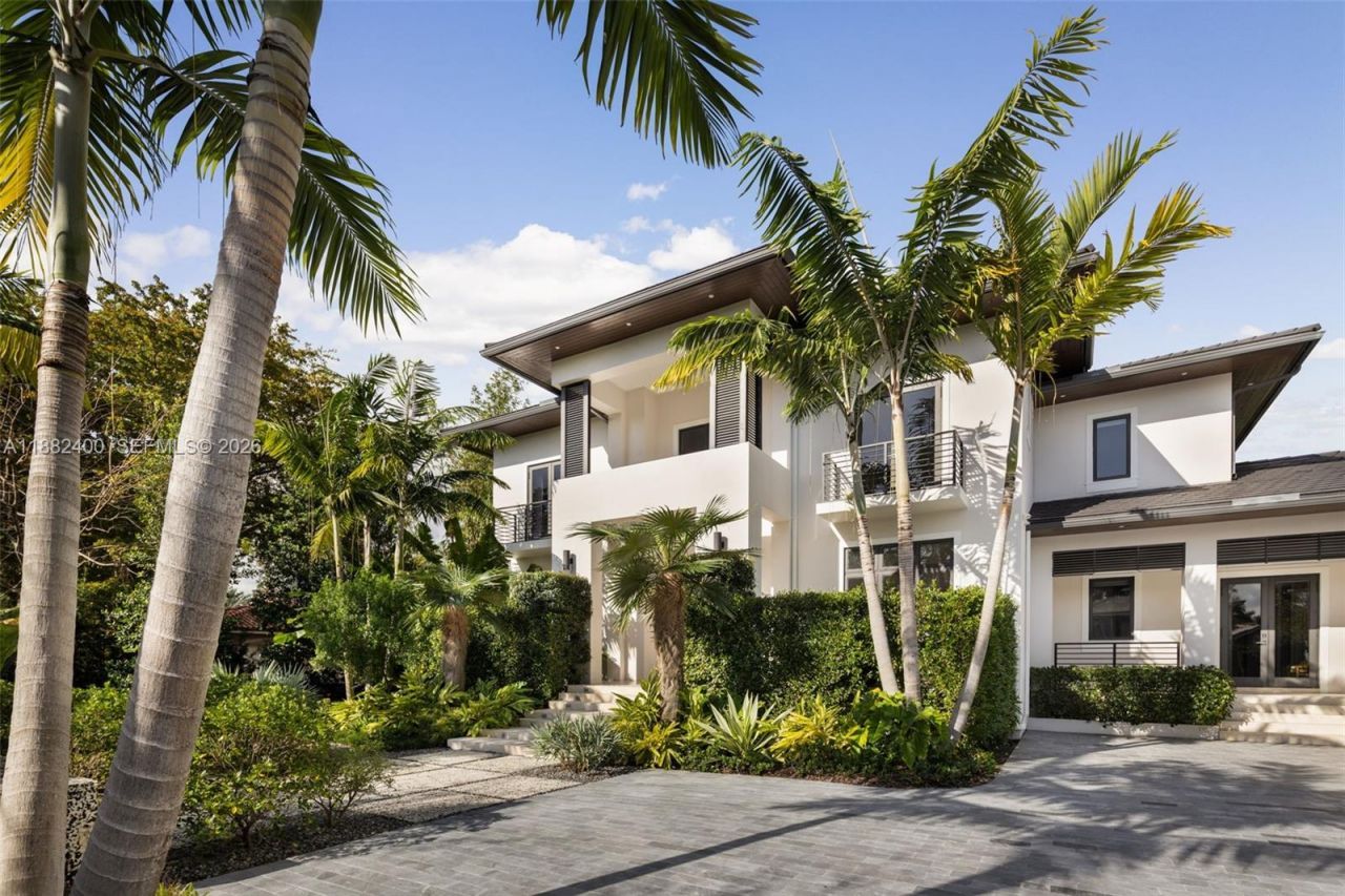 9360 Balada St, Coral Gables, FL 33156 Photo