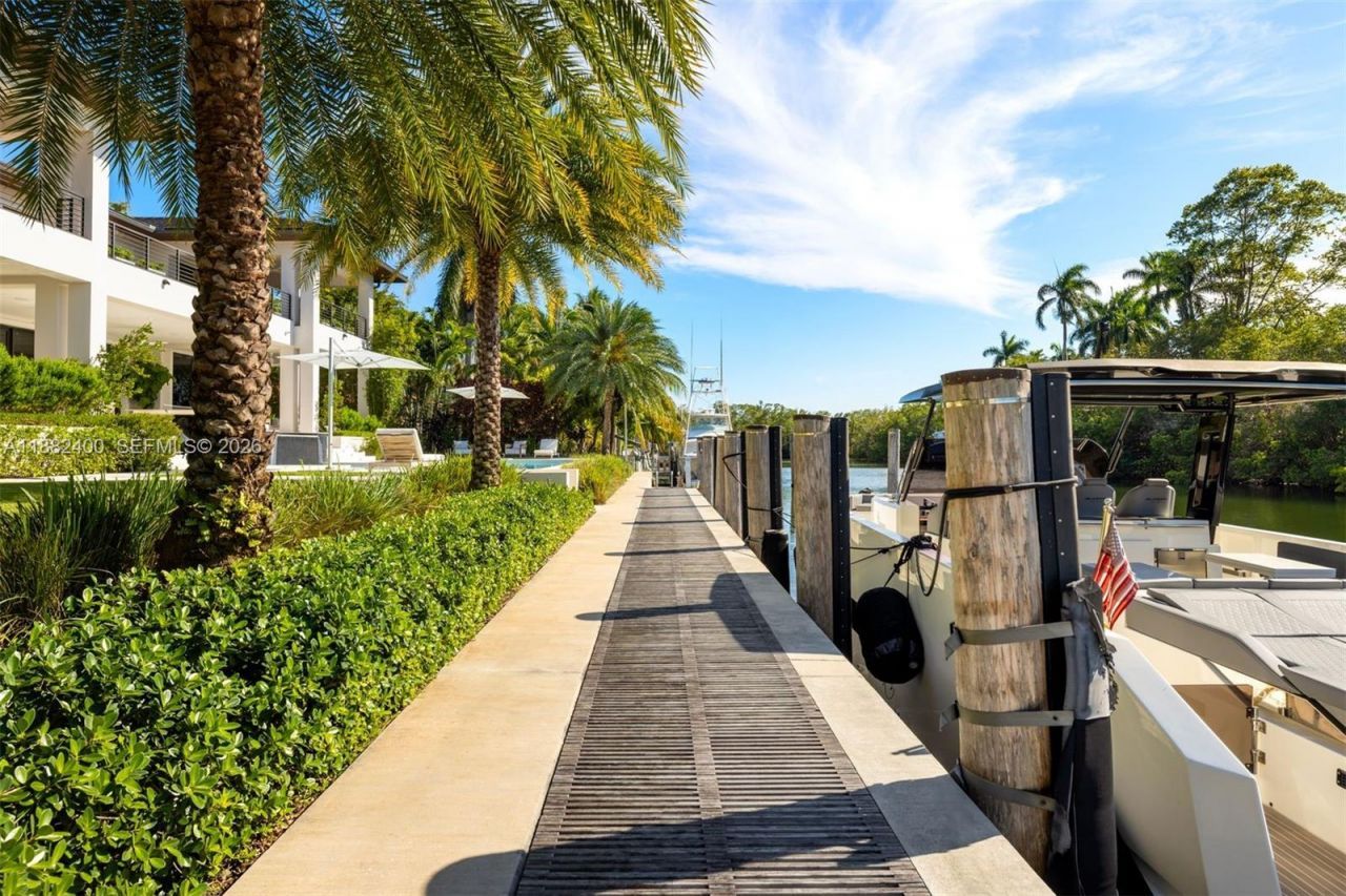 9360 Balada St, Coral Gables, FL 33156 Photo