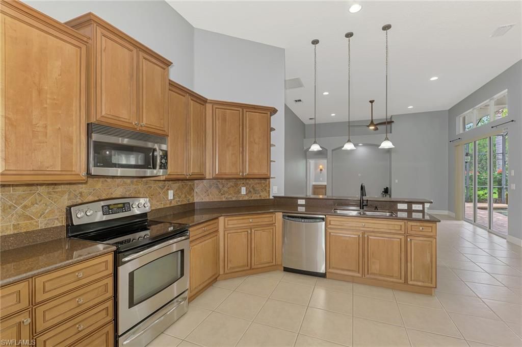 14711 2nd Avenue Cir Ne, Bradenton, FL 34212 Photo