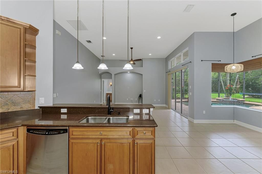 14711 2nd Avenue Cir Ne, Bradenton, FL 34212 Photo