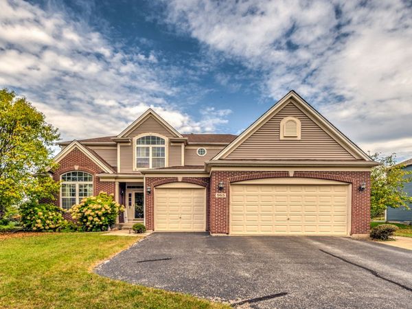 965 Carmen Road, Sugar Grove, IL 60554