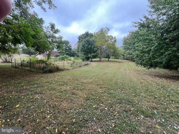 20c LOCUST DRIVE, LITTLESTOWN, PA 17340