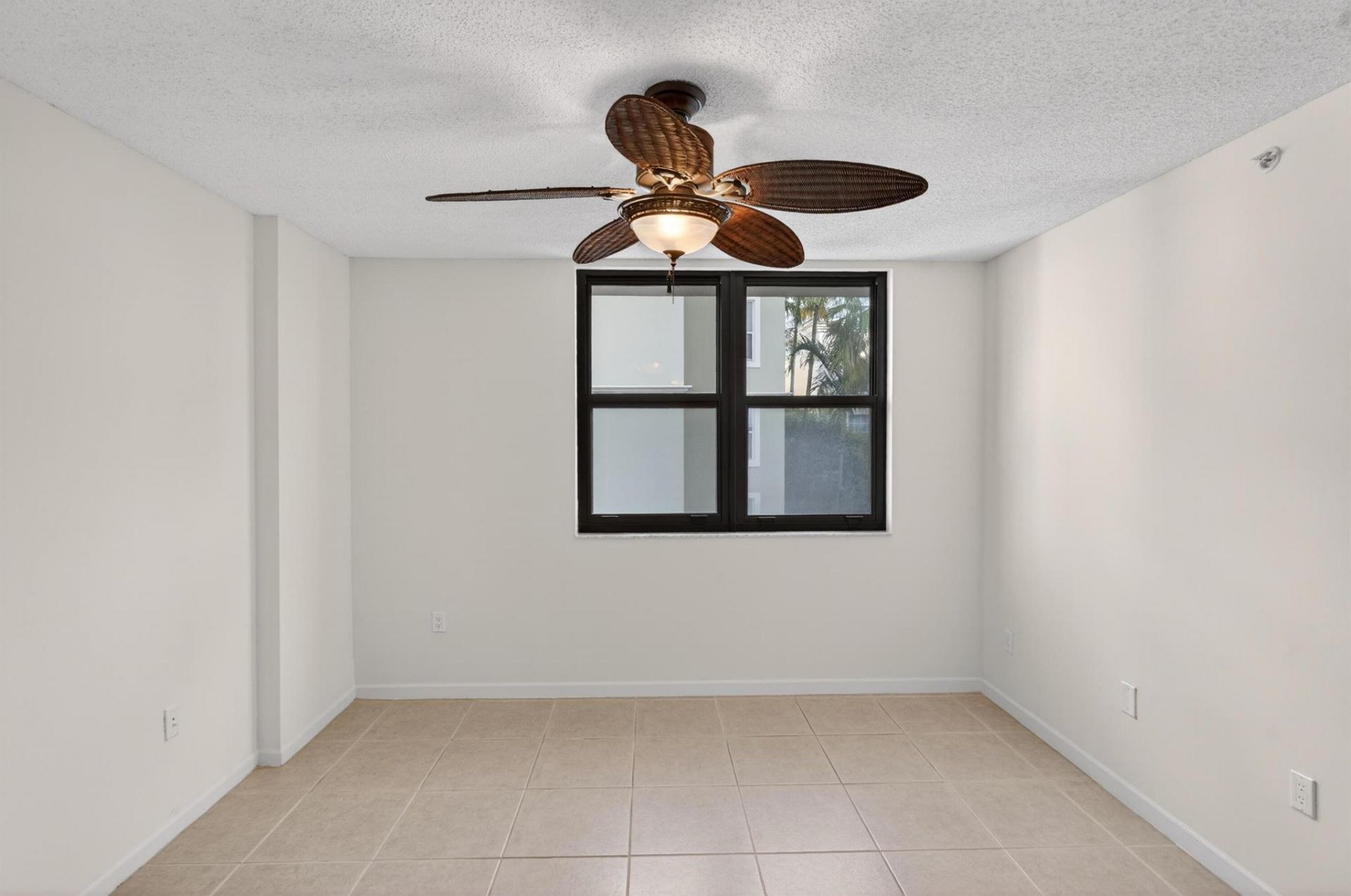 651 Okeechobee Boulevard, Unit 302, West Palm Beach, FL 33401 Photo
