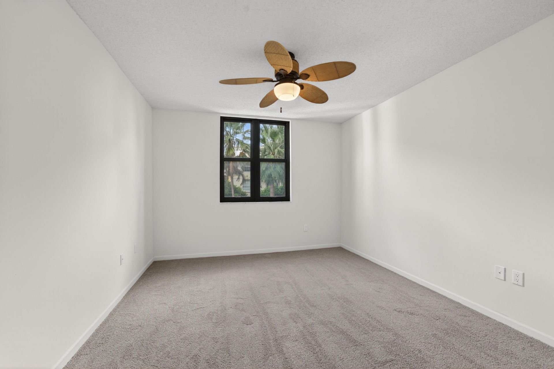 651 Okeechobee Boulevard, Unit 302, West Palm Beach, FL 33401 Photo