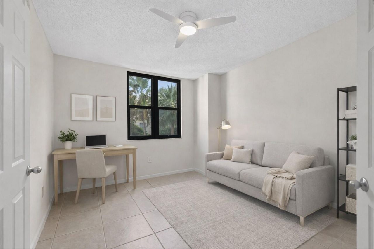 651 Okeechobee Boulevard, Unit 302, West Palm Beach, FL 33401 Photo