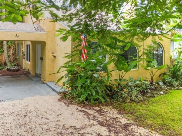 34 SW 18th Rd, Miami, FL 33129