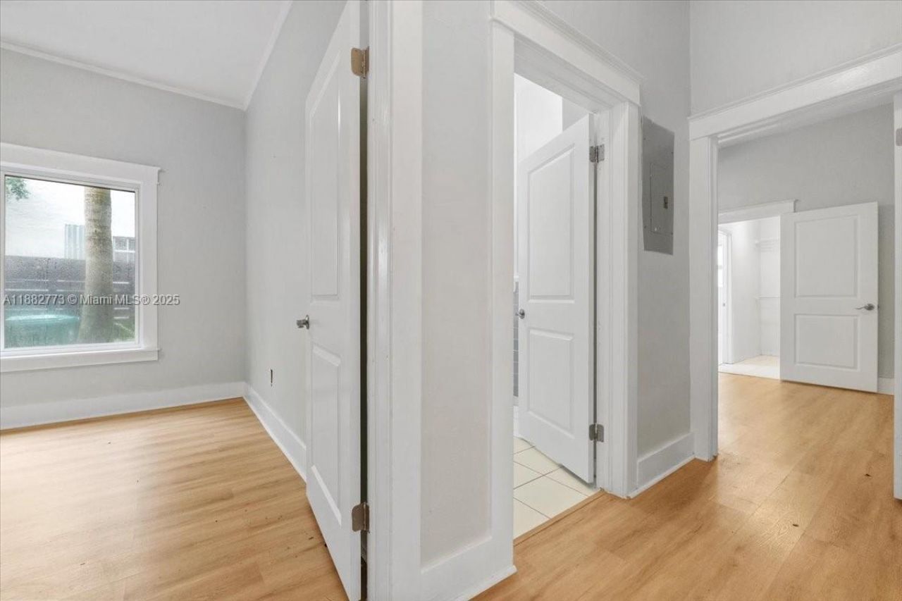 34 SW 18th Rd, Miami, FL 33129 Photo