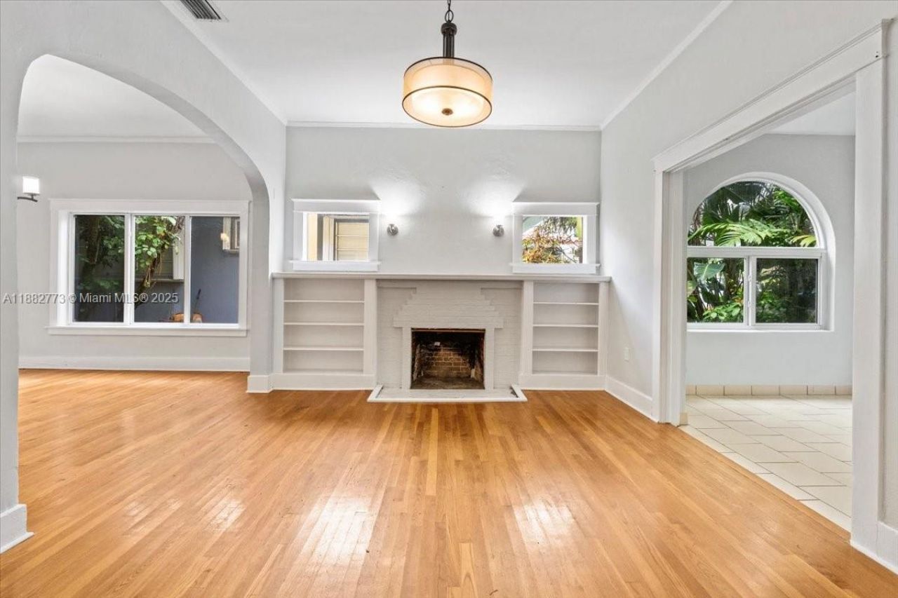 34 SW 18th Rd, Miami, FL 33129 Photo