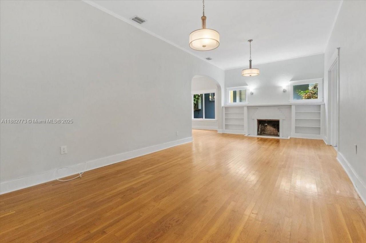 34 SW 18th Rd, Miami, FL 33129 Photo