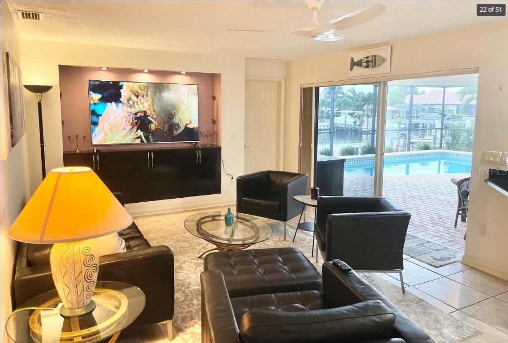 2001 Hawaii Avenue Ne, Saint Petersburg, FL 33703 Photo