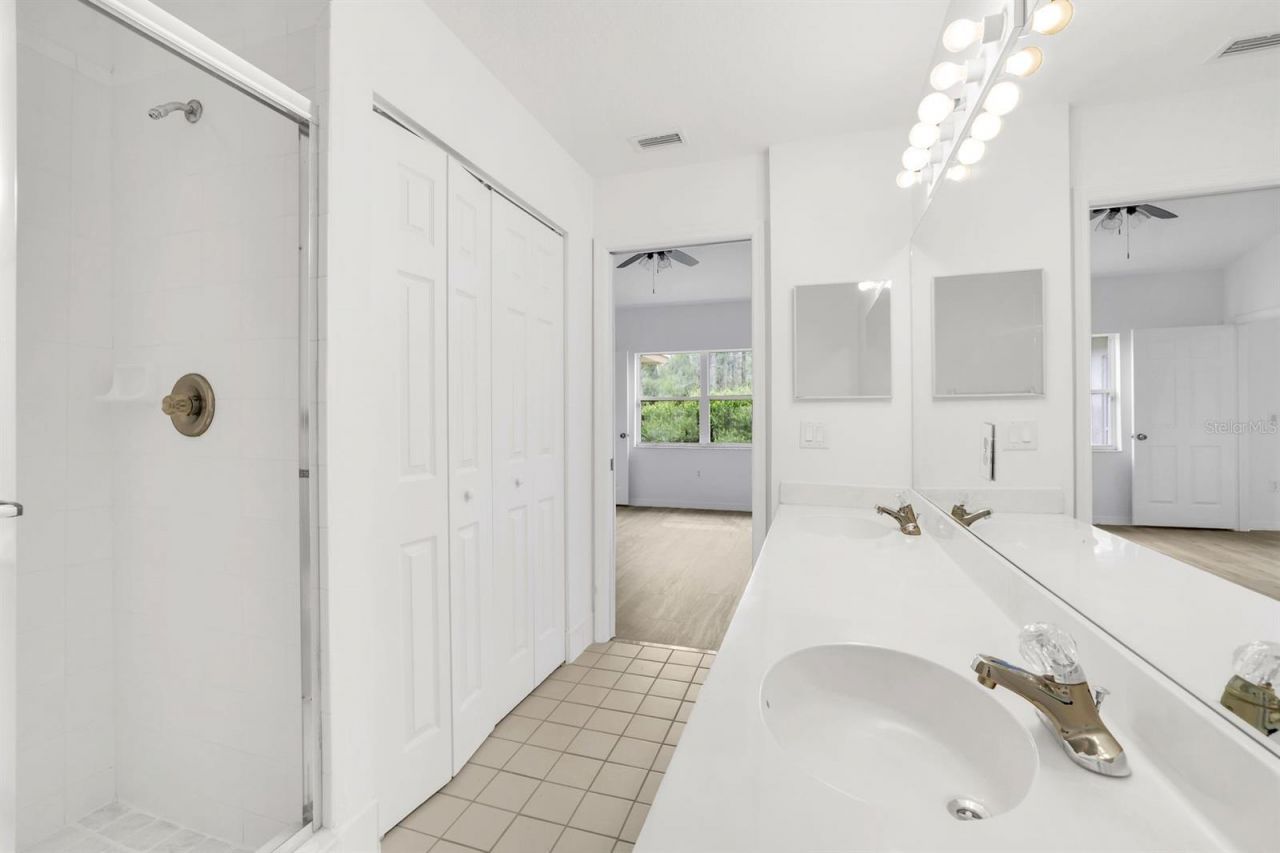 6635 Huntington Lakes Circle, Unit 202, Naples, FL 34119 Photo