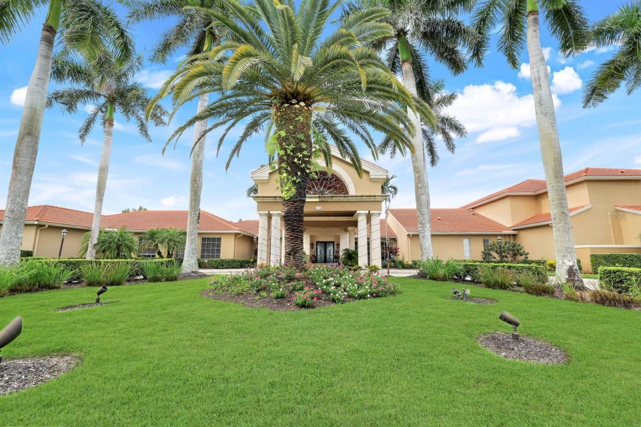 6635 Huntington Lakes Circle, Unit 202, Naples, FL 34119 Photo