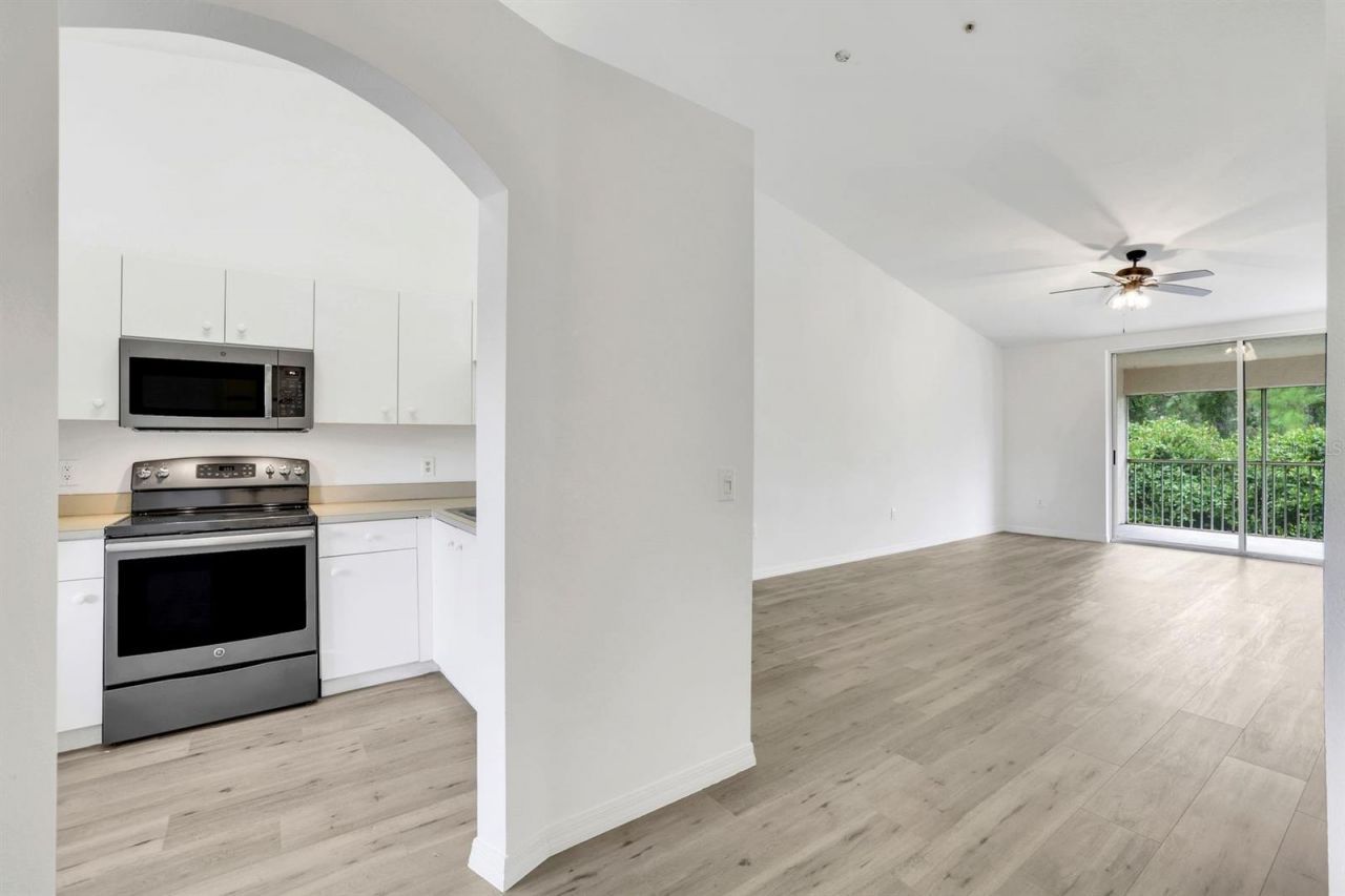 6635 Huntington Lakes Circle, Unit 202, Naples, FL 34119 Photo