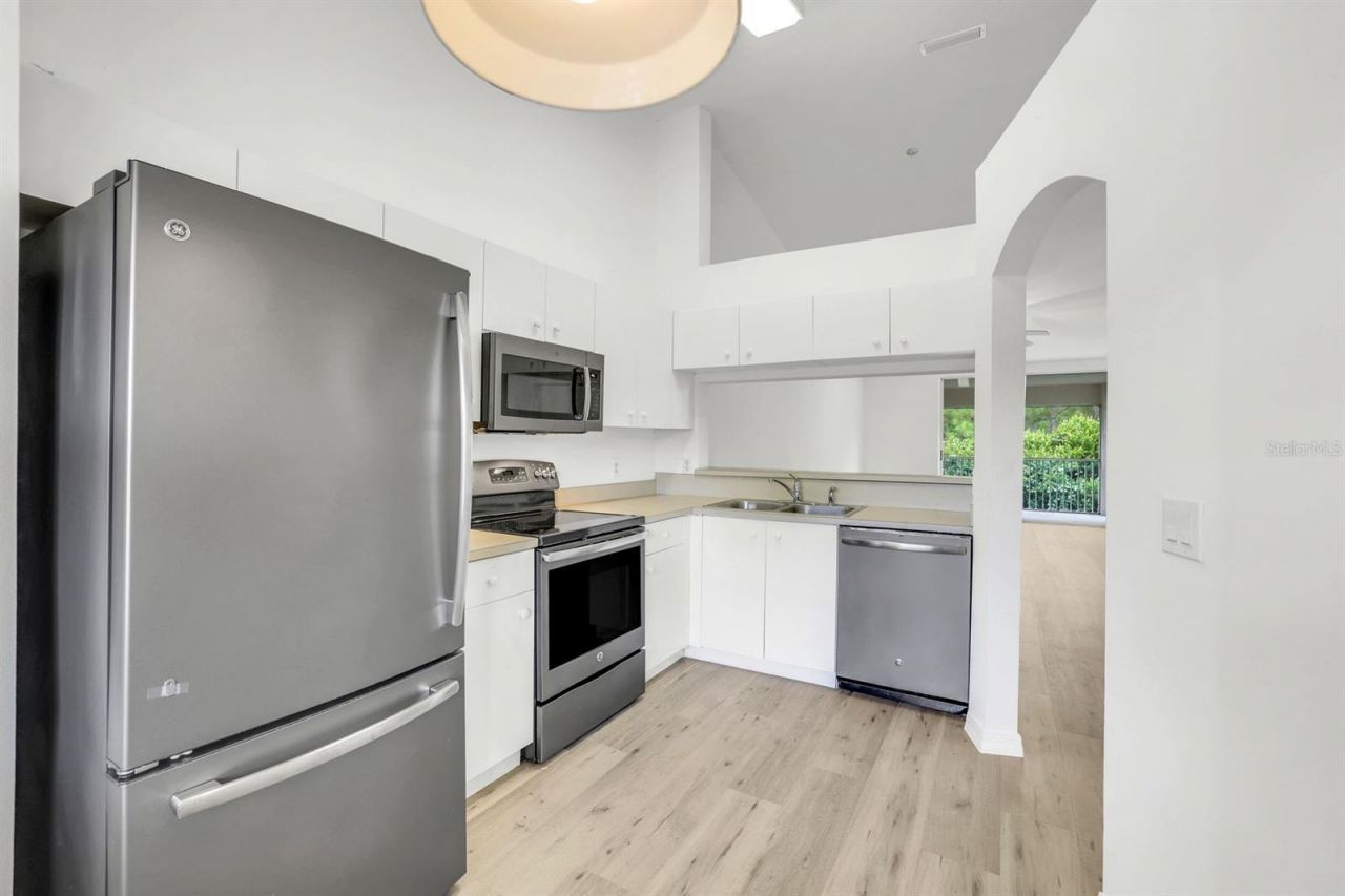 6635 Huntington Lakes Circle, Unit 202, Naples, FL 34119 Photo