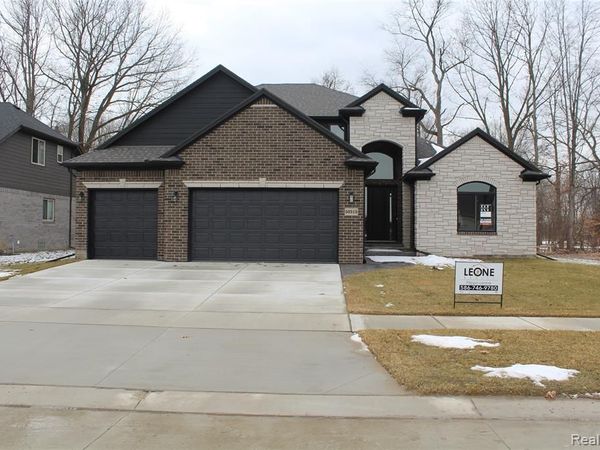 50315 Arcadia Drive, Macomb Township, Mi 48042