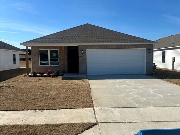 18 Blue Bell Street, Bristow, OK 74010