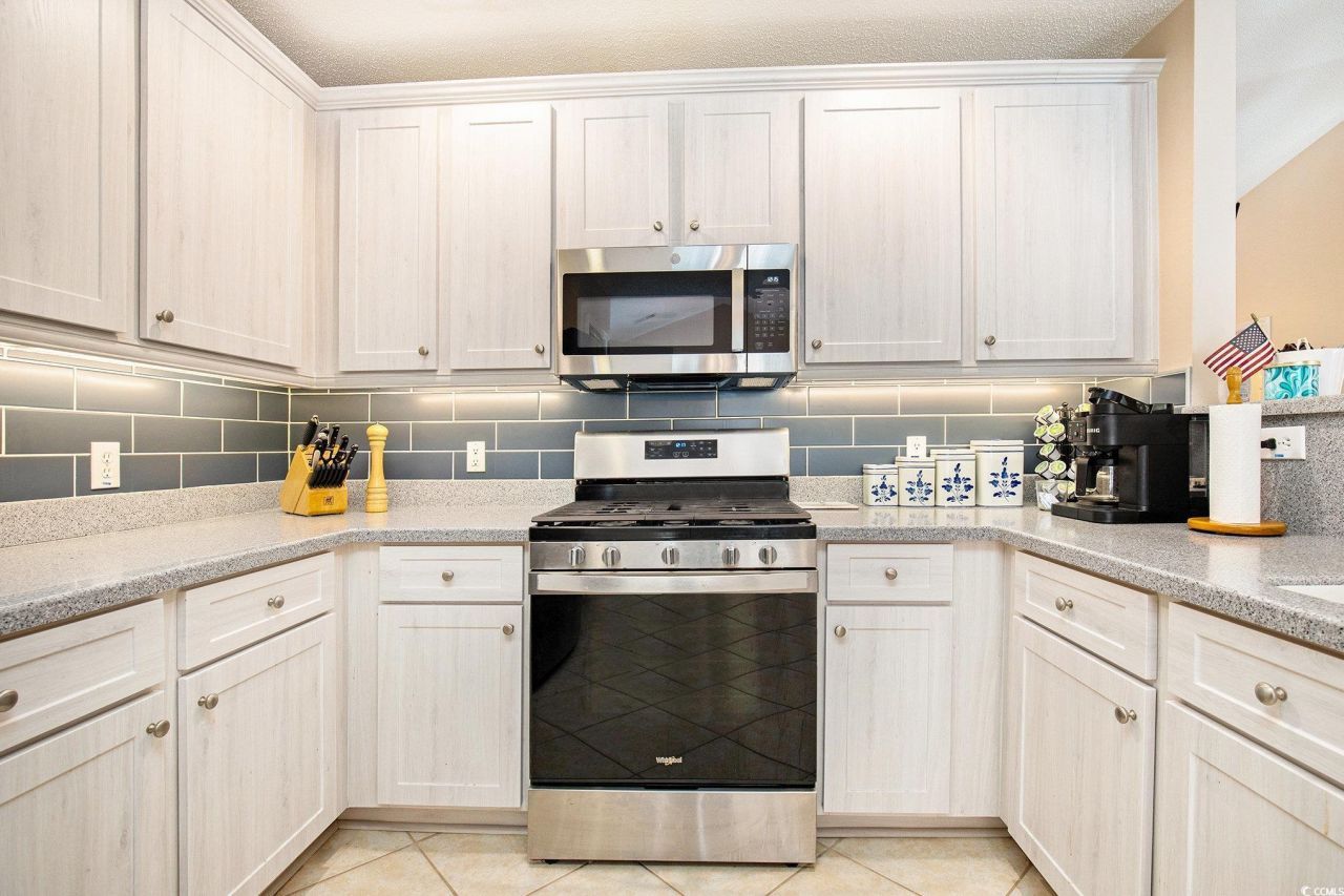 849 Riverward Dr. Photo 10