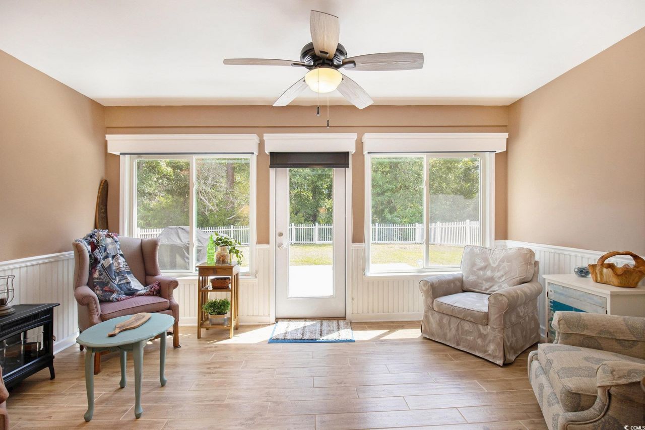 849 Riverward Dr. Photo 11