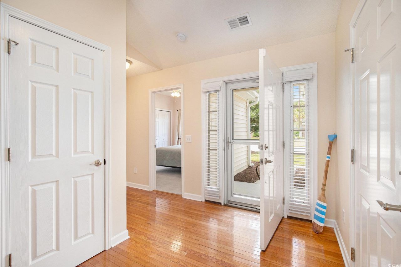 849 Riverward Dr. Photo 3