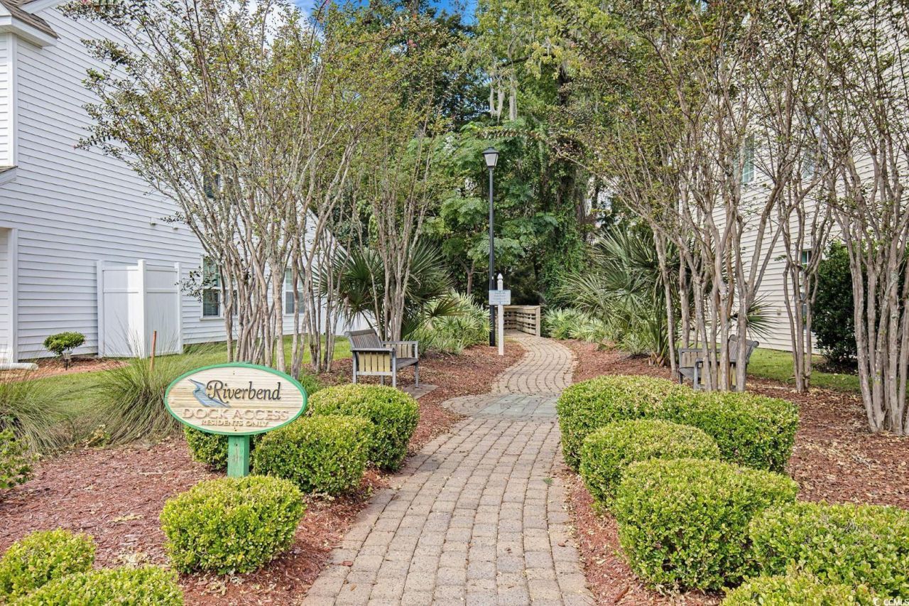 849 Riverward Dr. Photo 31