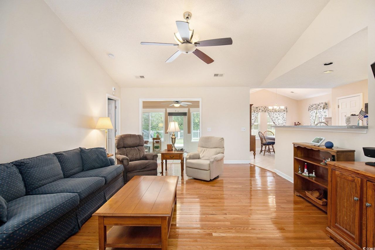 849 Riverward Dr. Photo 4