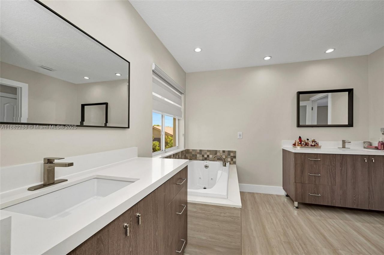 1385 SW 143rd Ct, Miami, FL 33184 Photo