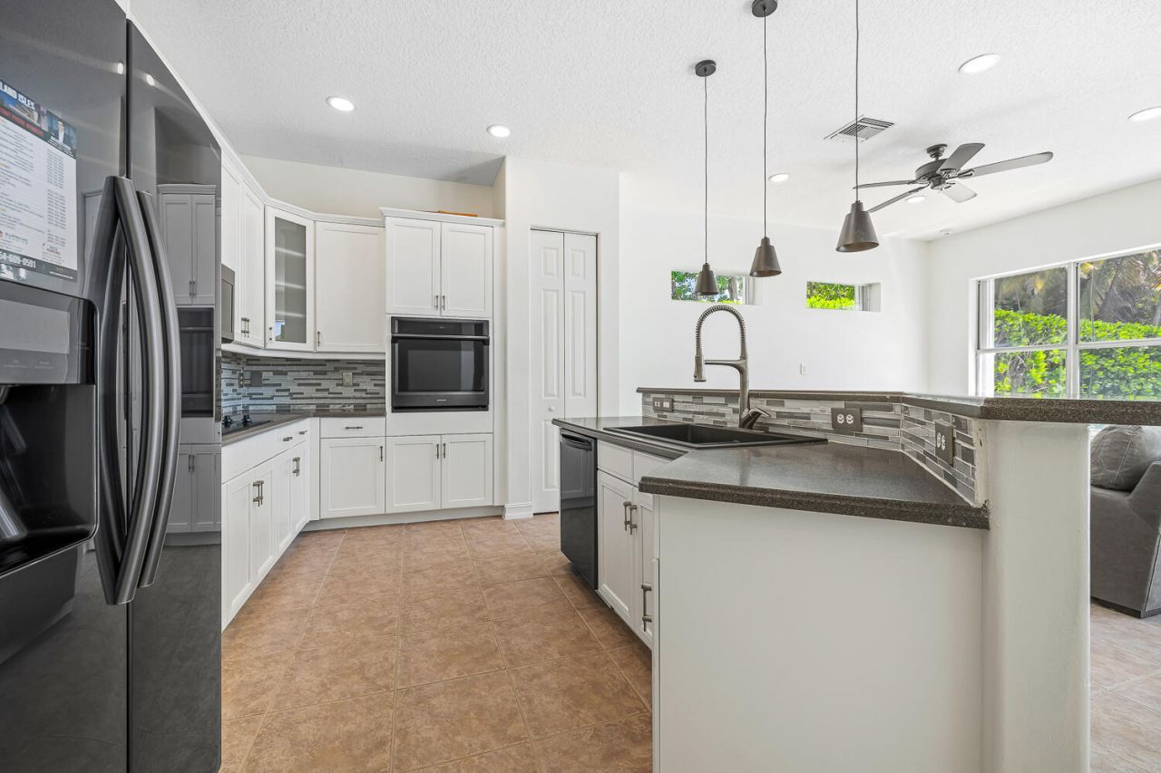 6916 NW 113th Avenue, Parkland, FL 33076 Photo