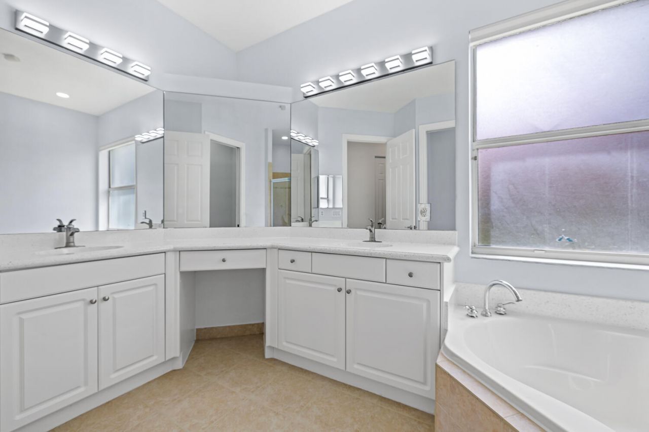 6916 NW 113th Avenue, Parkland, FL 33076 Photo