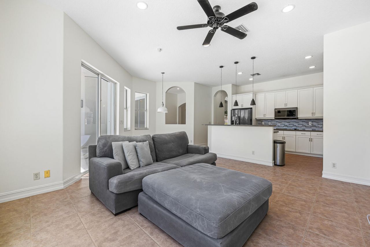 6916 NW 113th Avenue, Parkland, FL 33076 Photo