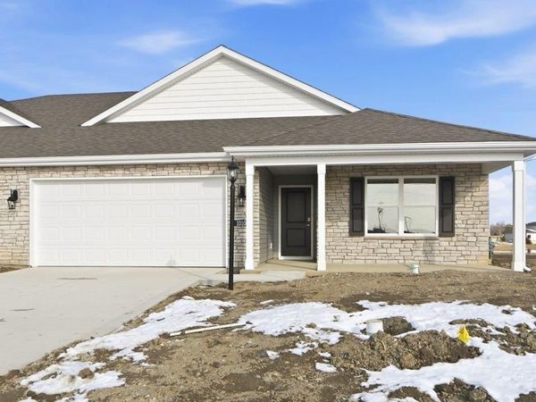 1010 Butler Lake Court, Fort Wayne, IN 46818