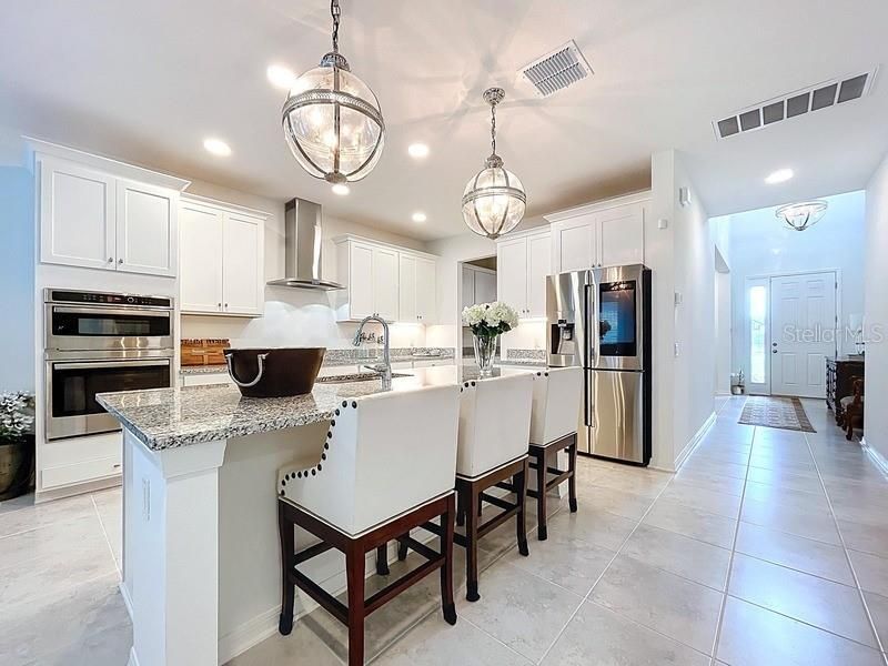 2450 Sunny Pebble Loop, Zephyrhills, FL 33540 Photo