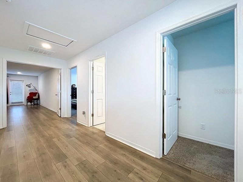 2450 Sunny Pebble Loop, Zephyrhills, FL 33540 Photo