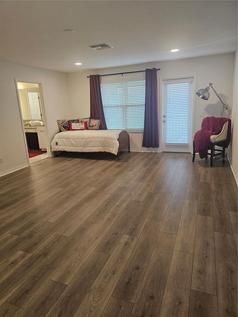 2450 Sunny Pebble Loop, Zephyrhills, FL 33540 Photo