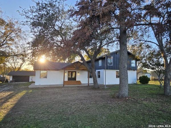 15285 skaggs, Atascosa, TX 78002