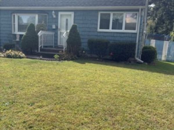 910 Apgar Ter, Rahway, NJ 07065
