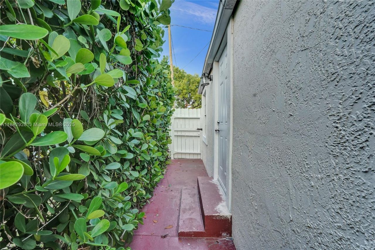 4718 NW 15th Ave, Miami, FL 33142 Photo