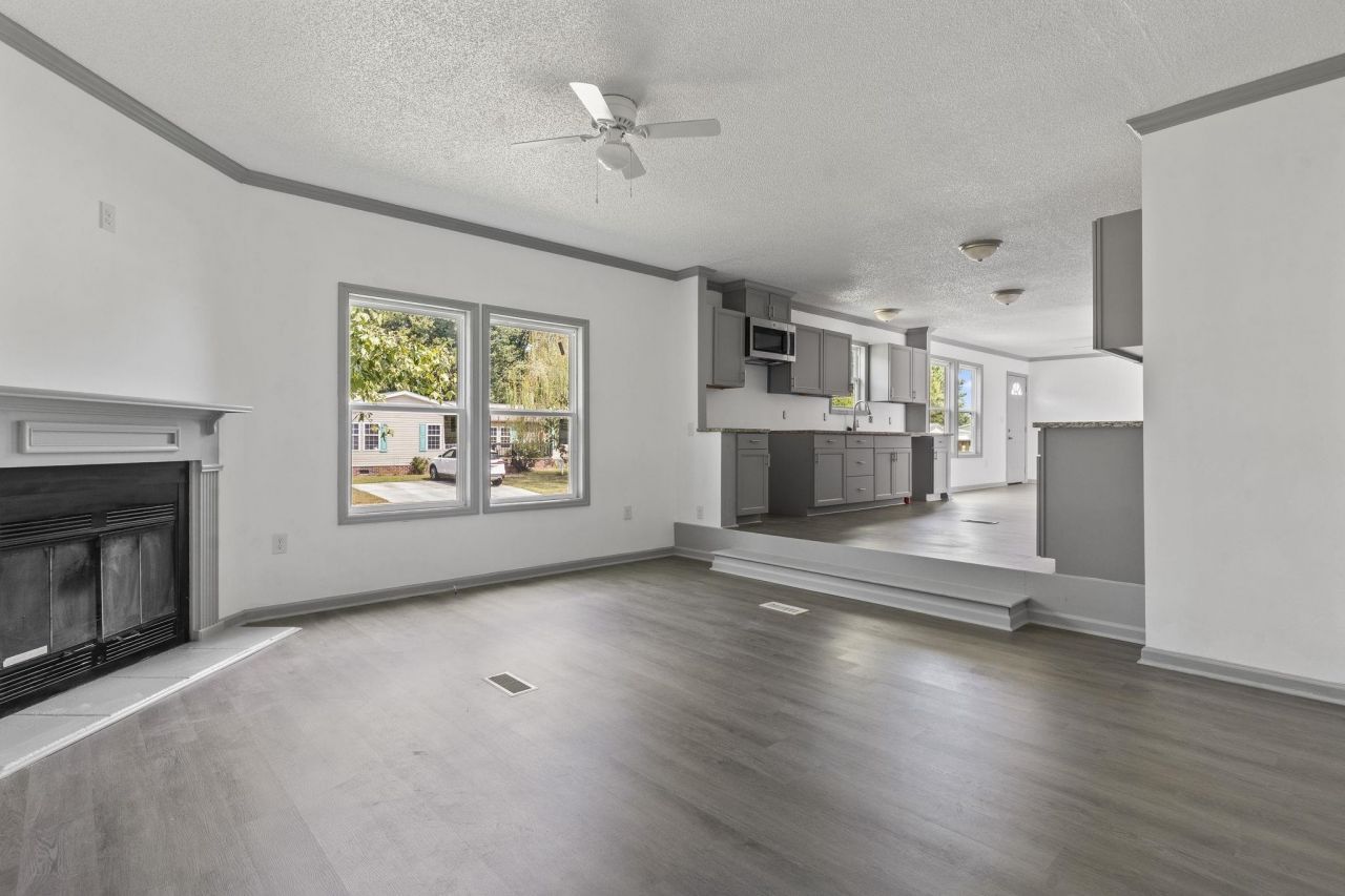 1062 Weslin Creek Dr. Photo 15